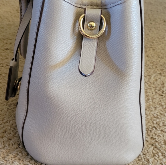 Coach Handbag Authentic Very Nice Condition - Picture 6 of 10